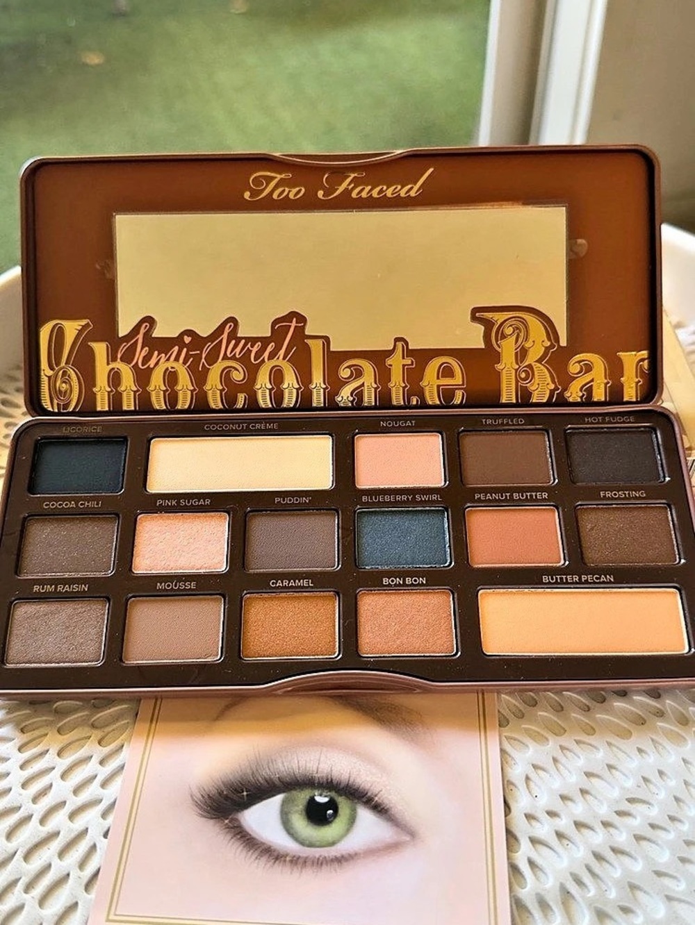 Too Faced Semi-Sweet Chocolate Bar Eyeshadow Palette Brown & Gold